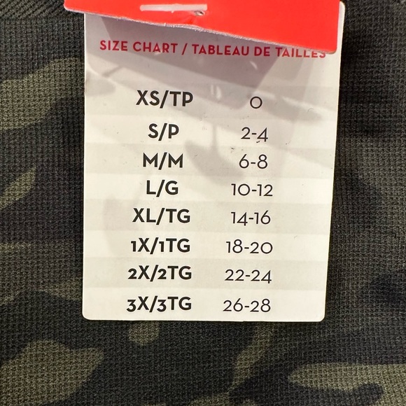 Spanx Look At Me Now Camo Seamless Leggings  Size M NEW with Tags - Picture 8 of 9